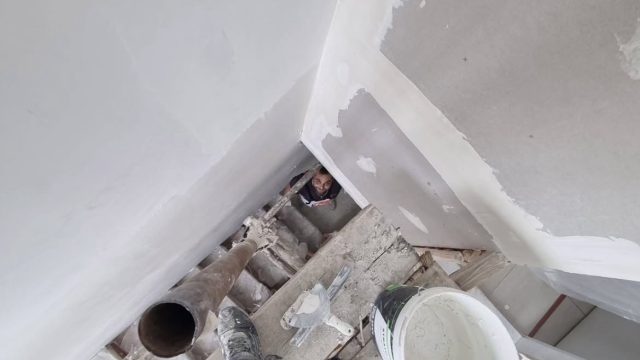 Gletovanje i obrada zidova na stepeništu