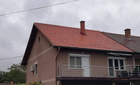Novoizrađen krov kuće sa crepom – građevinski radovi Požarevac