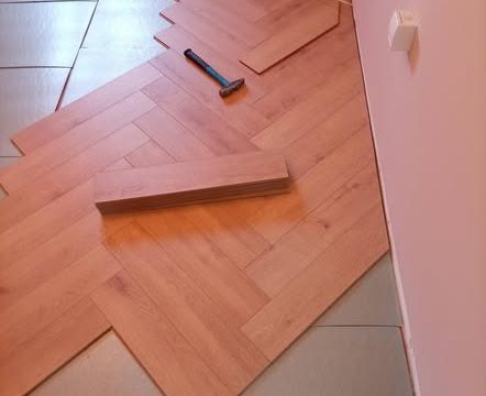 laminat-riblja-kost-parket-keramika-novo-u-ponudi-01